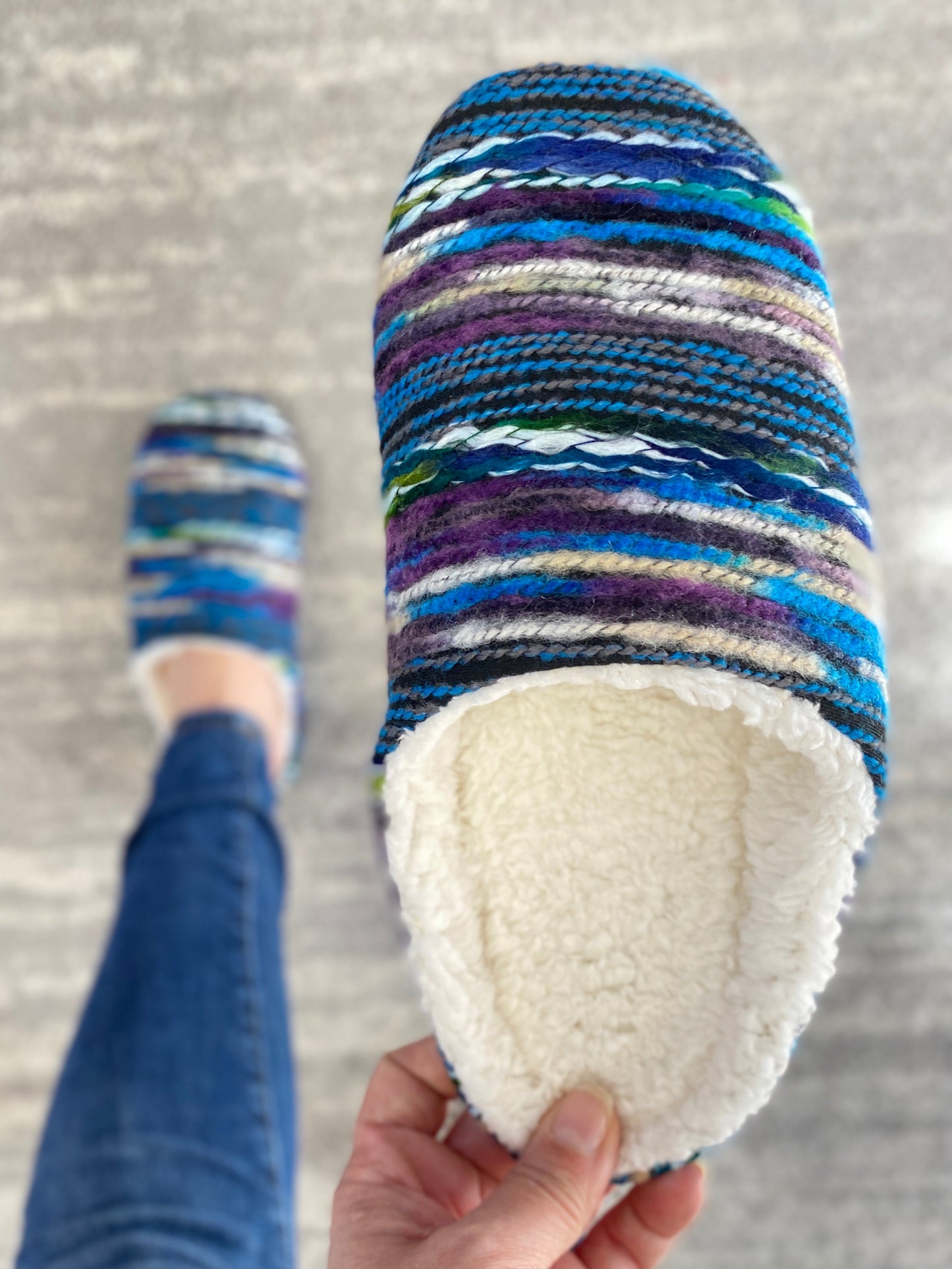 Couch Snuggles Slippers in Blue