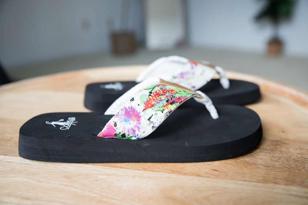 Aquaholic Sandals in Floral Splatter