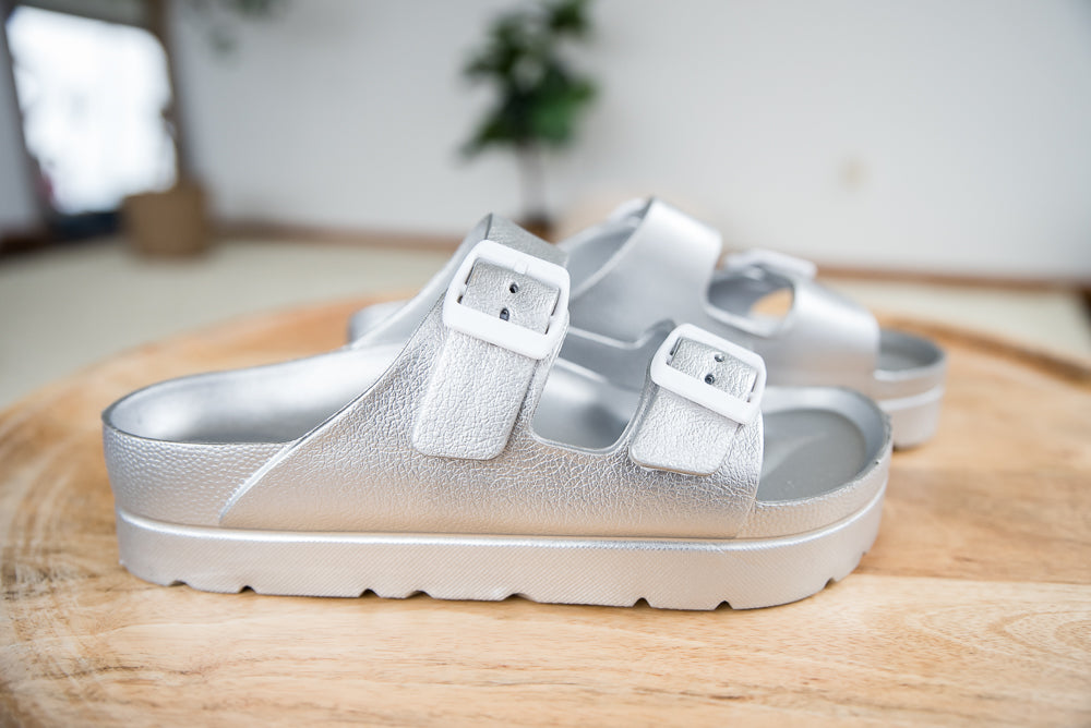 Floatie Sandals in Silver Metallic