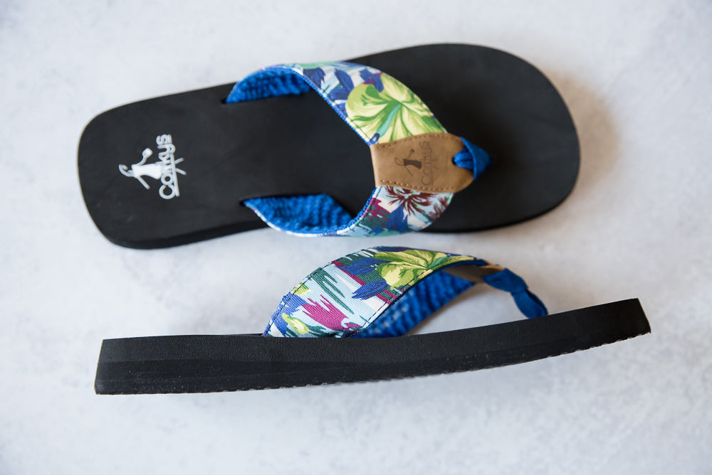 Aquaholic Sandals in Blue Hawaii