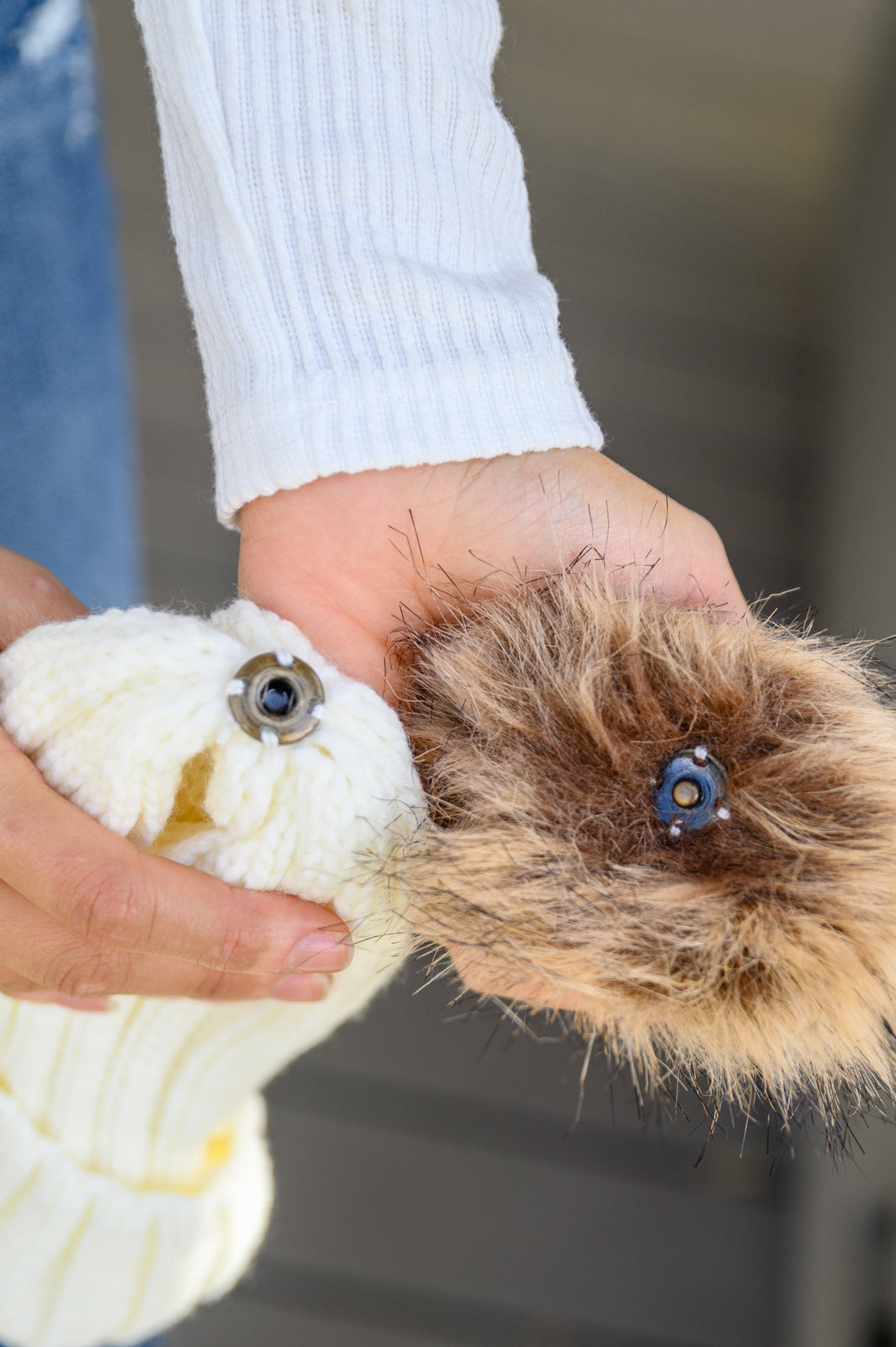 Rib Knit Beanie With Detachable Pom Pom In White